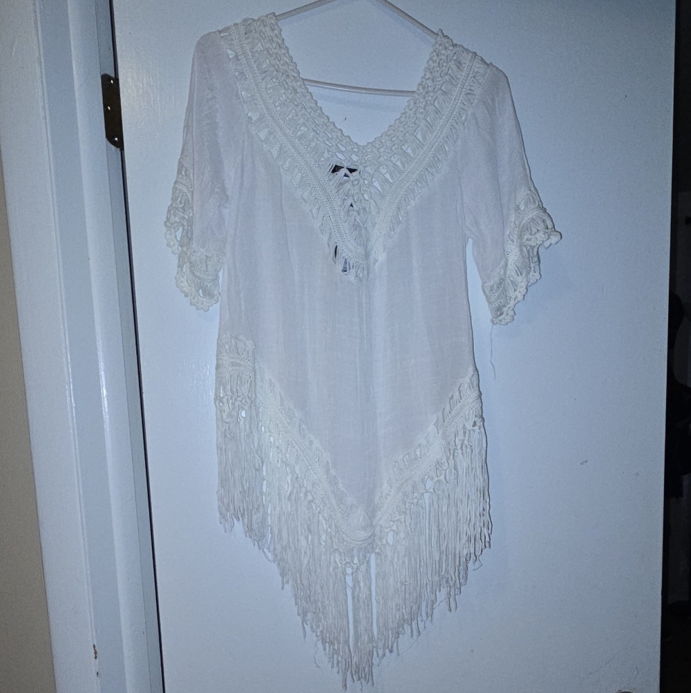 Elegant White Lace Fringe Top